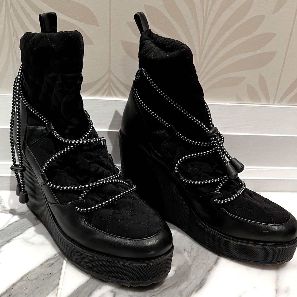 Steve Madden Astra wedge booties. Worn less than 5 times. Size 41.